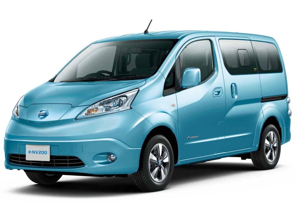 日産　e-NV200